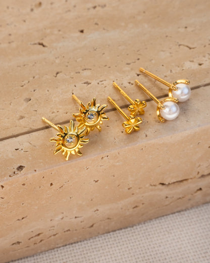 Jessi - Golden Pearl Earrings